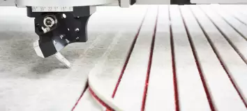 Akustik Filze akustikabsorber als Design und Deko in verschiedenen Farben kaschiert mit Designfilz aus Wollfilz zuschnitt durch CNC-Cutting